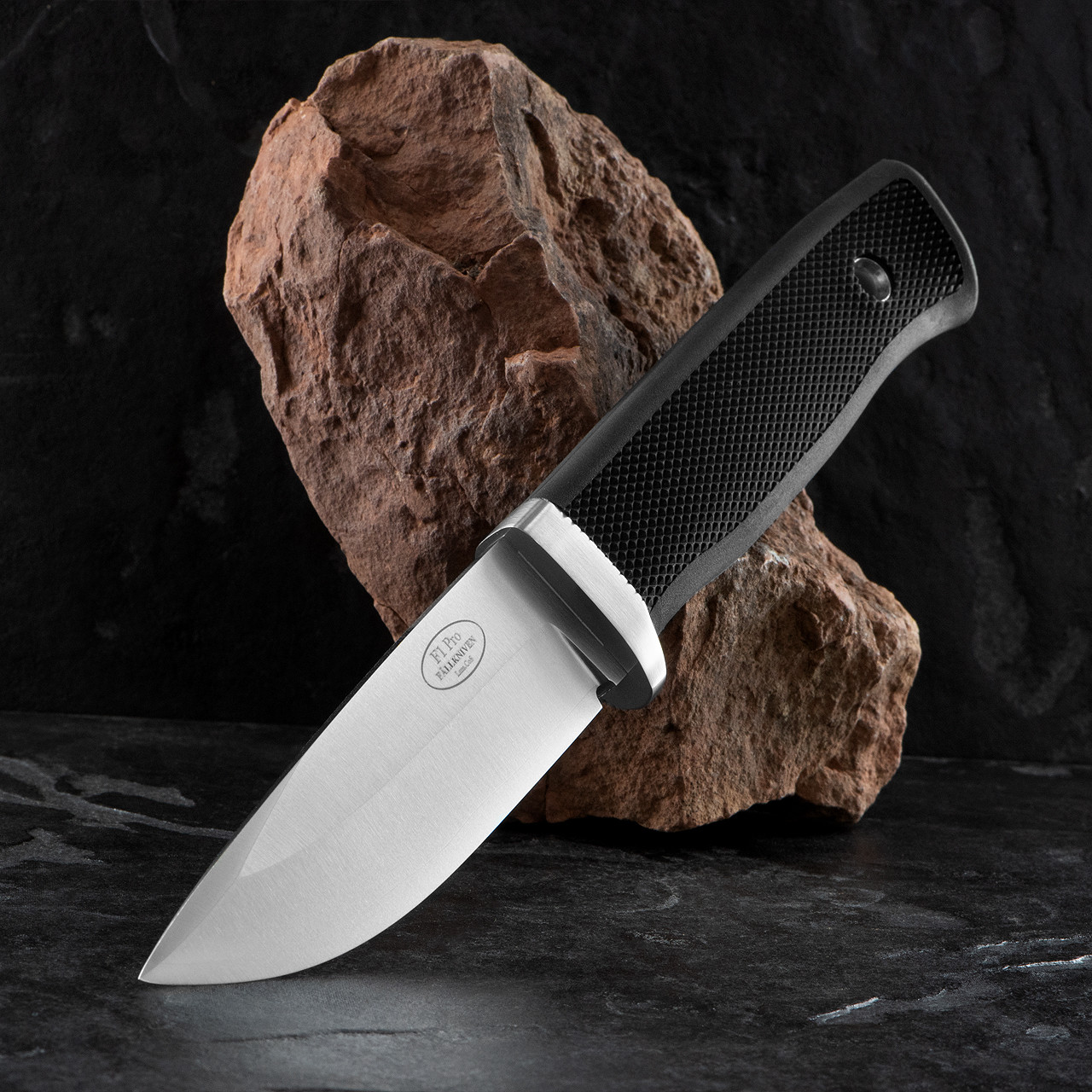  Ніж Fallkniven на природі — огляд зручності використання