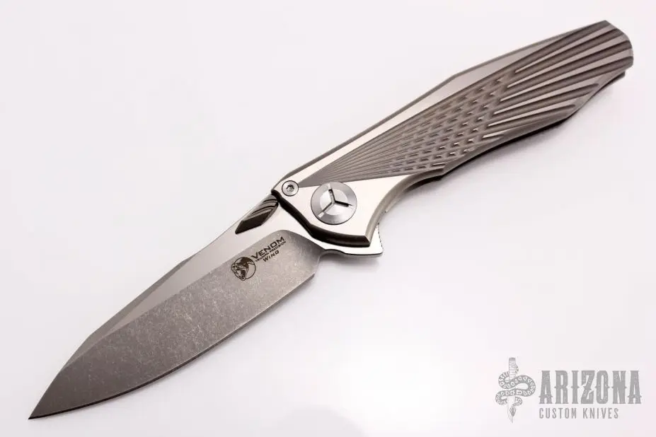 Логотип ножового бренду Triumph Precision
